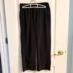 Lululemon Black Wanderer Crop 23” Size 6